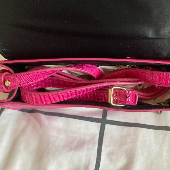 Hot pink y2k barbiecore vibes purse! - Picture 3 of 4